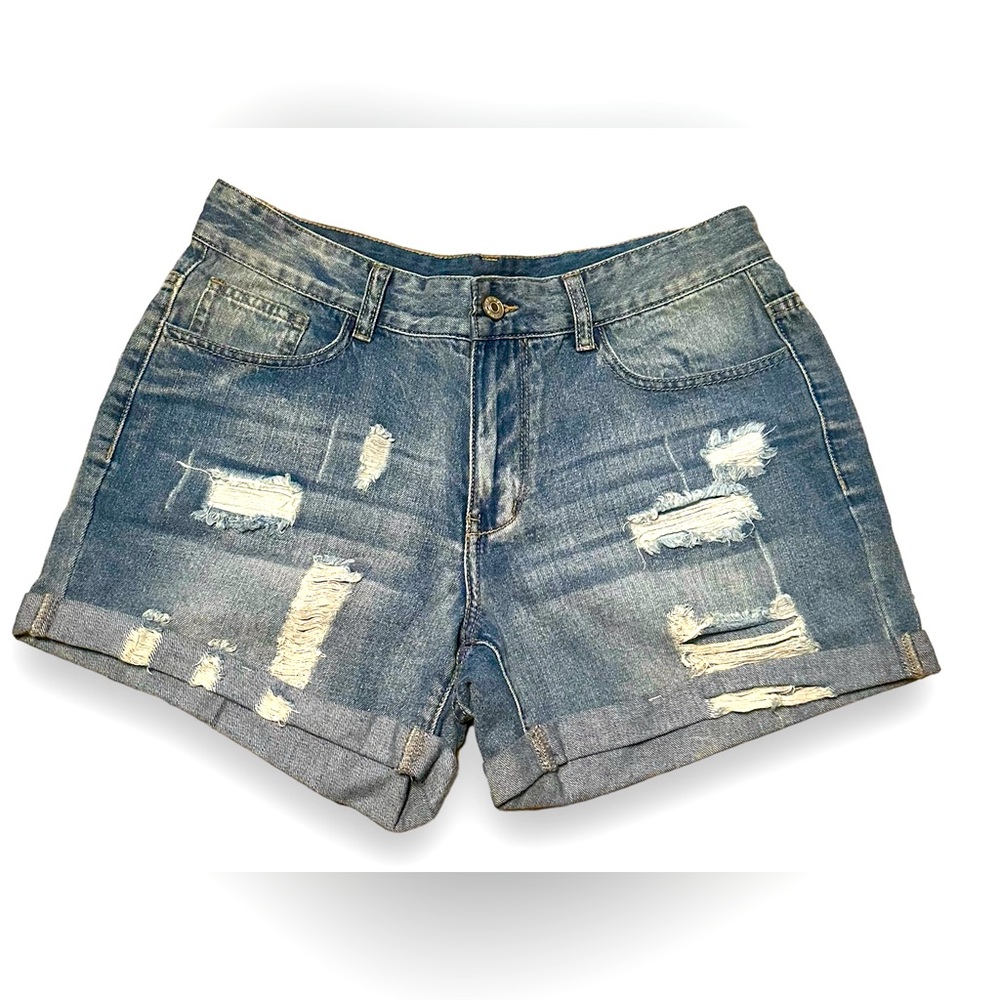 It is Well Boutique 100% Cotton Distressed Denim Shorts Small 4 in inseam NEW